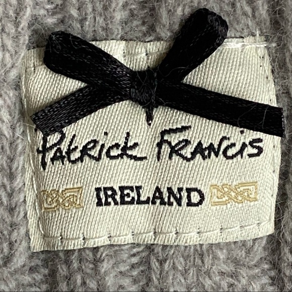 Angora Scarf Made by Patrick Francis Ireland - Picture 4 of 5